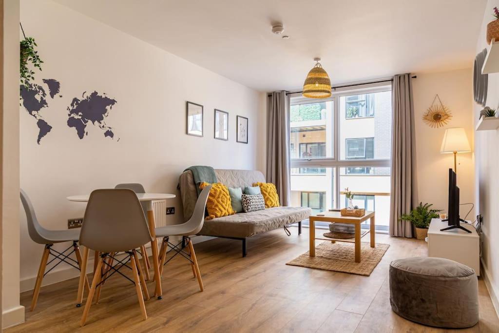Natural Light City Center Pad Бирмингем Экстерьер фото